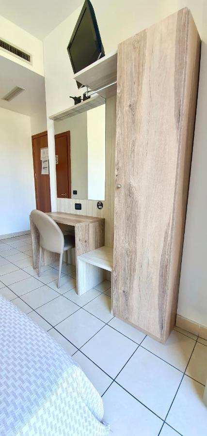 Hotel Mondial Mediolan Zewnętrze zdjęcie