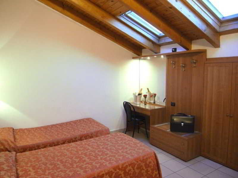 Hotel Mondial Mediolan Zewnętrze zdjęcie